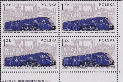 2398 B1 przerwa w linii dachu czwórka czysta**